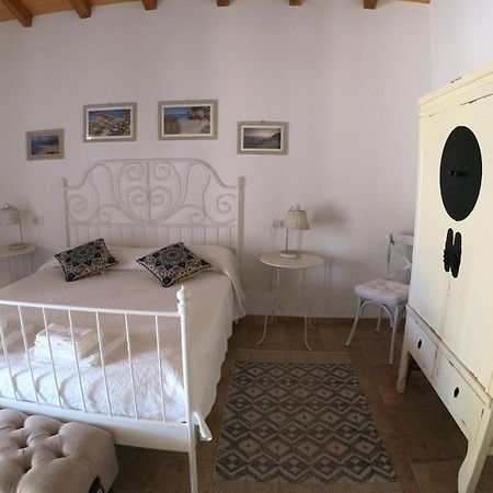 Monti Russu Natural Guest House Aglientu Ngoại thất bức ảnh