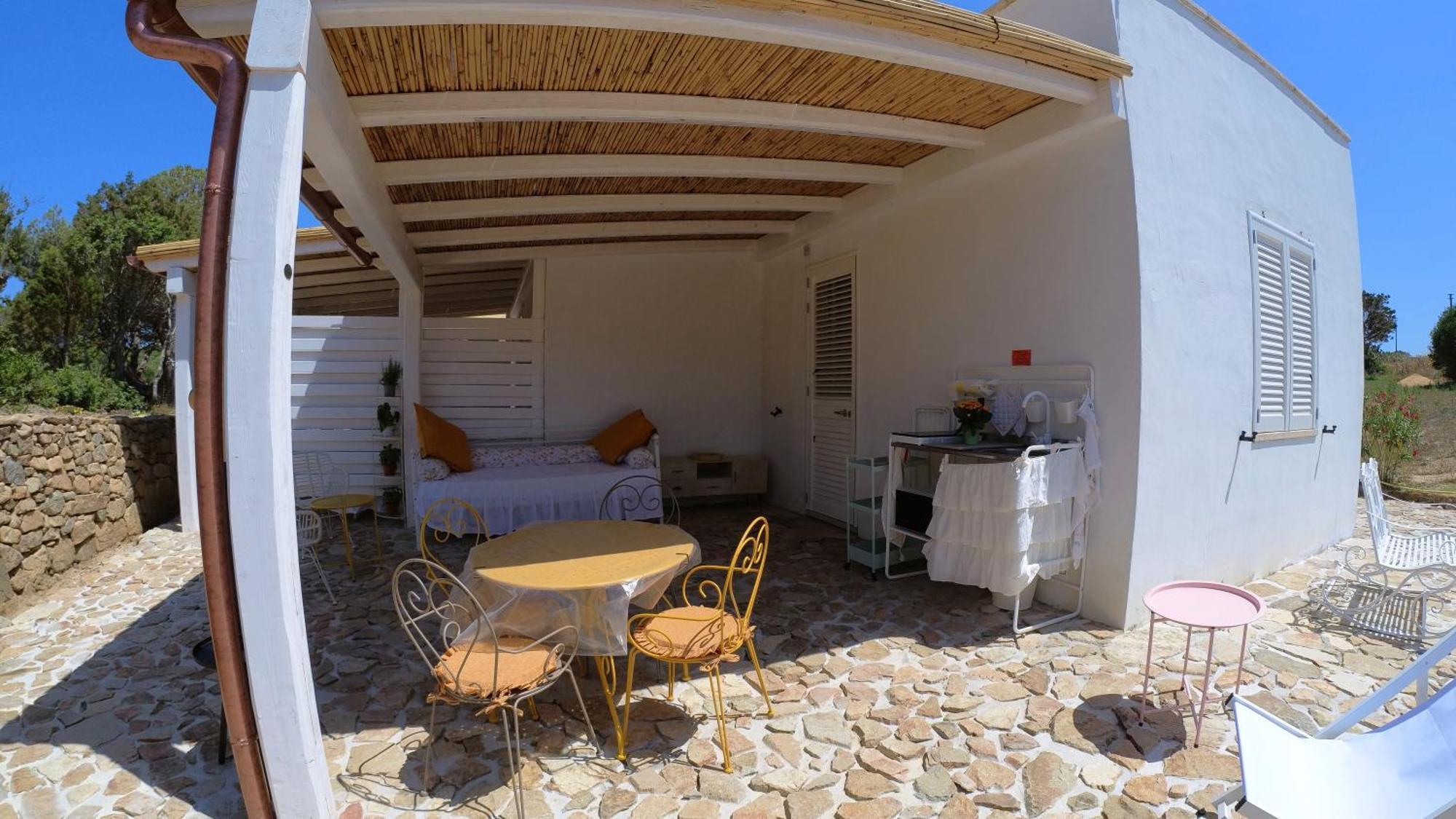 Monti Russu Natural Guest House Aglientu Ngoại thất bức ảnh